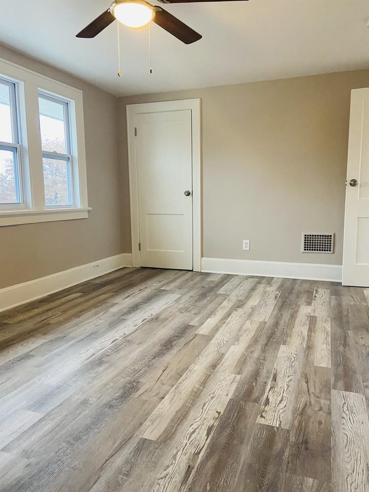 210 S Central Ave #1 - Photo 7 of 26
