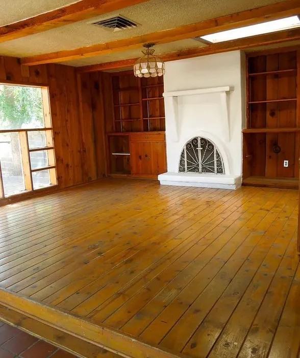 2045 Jordan Rd - Photo 2 of 4