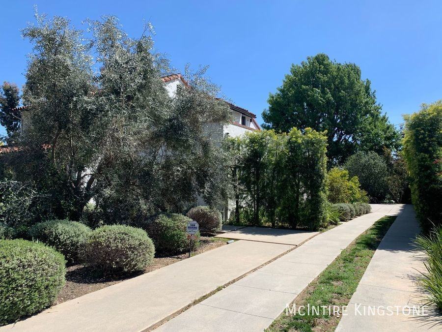 1488 Oakdale St - Photo 2 of 23