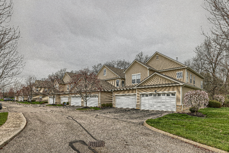 9136 Scenic View Cir - Photo 2 of 27