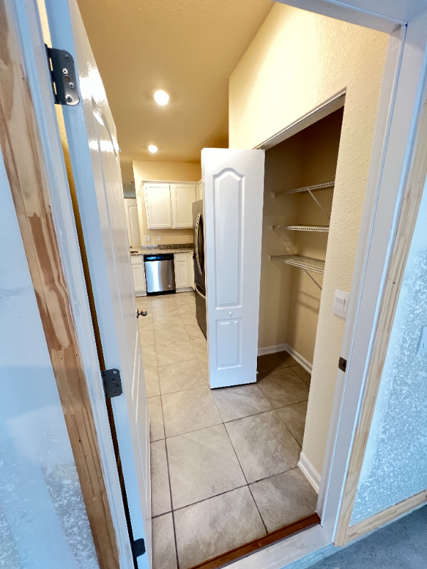 64 Pasadena Dr - Photo 3 of 20