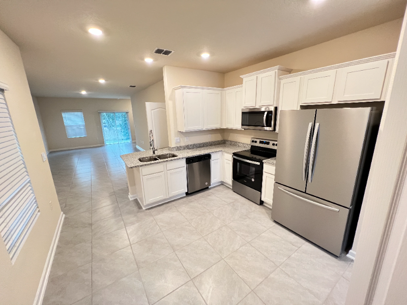 64 Pasadena Dr - Photo 4 of 20