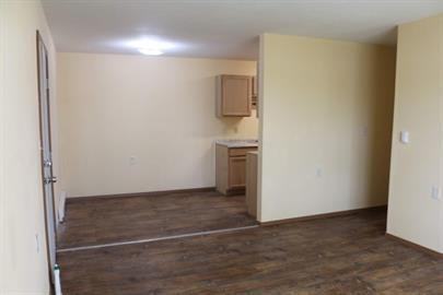 New Eastlawn Apartments - Photo 3 of 13