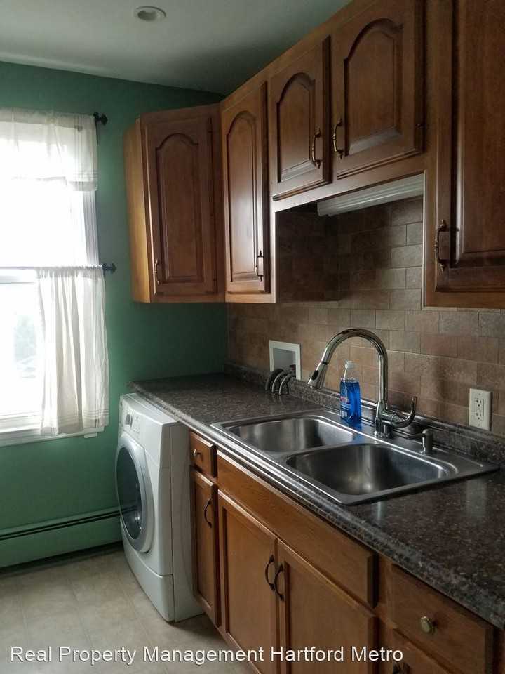 432 McClintock St Apartments 432 Mcclintock St, New Britain, CT 06053