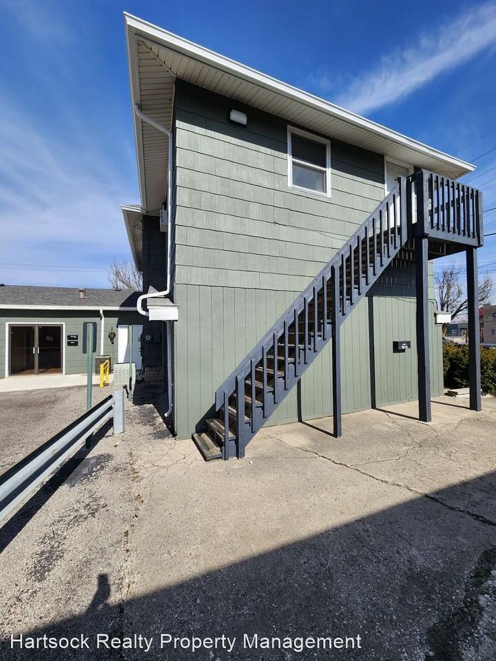 600 1/2 S Collins Ave - Photo 2 of 11