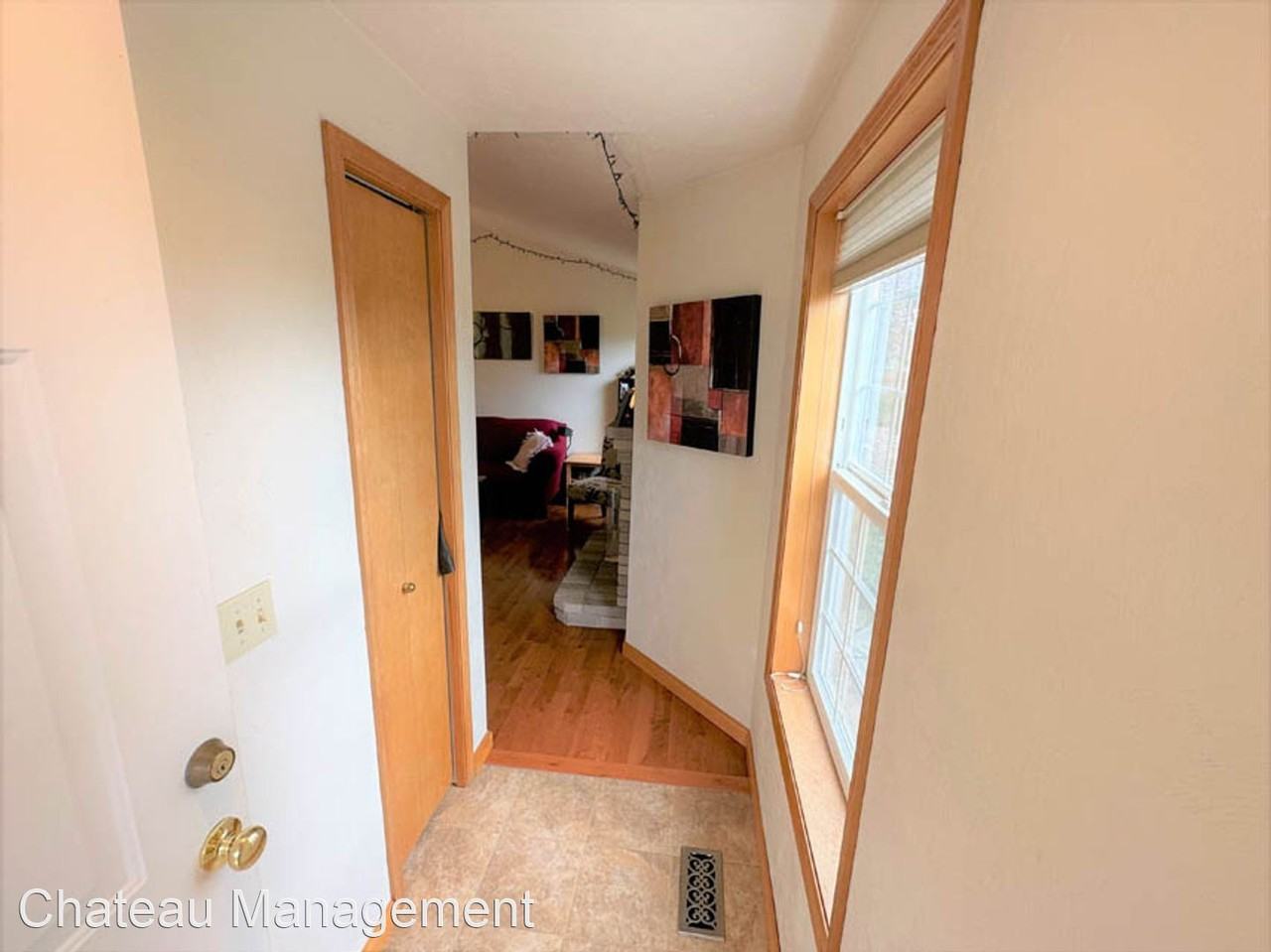 1008 Ne Diane Pl - Photo 2 of 22