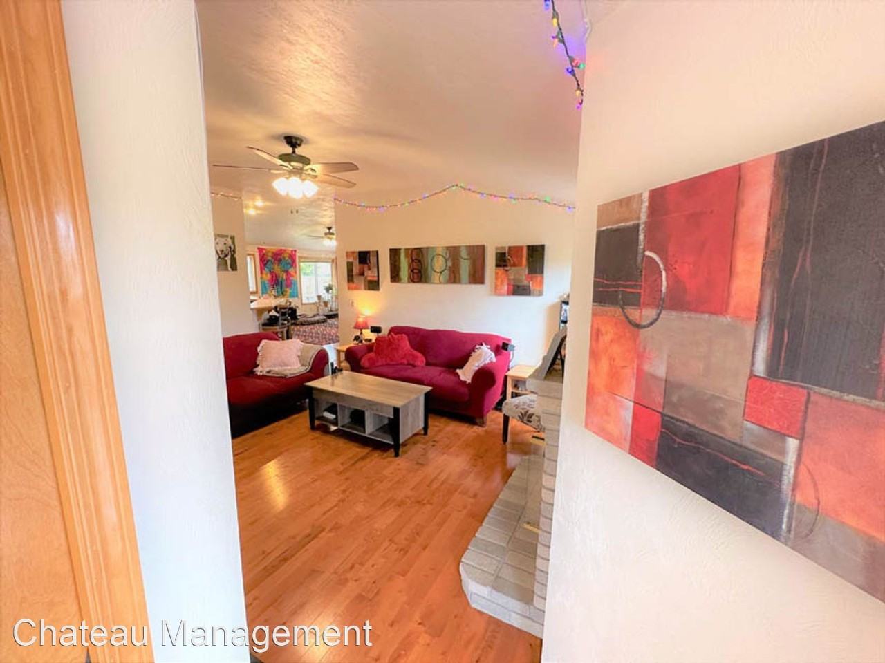 1008 Ne Diane Pl - Photo 3 of 22