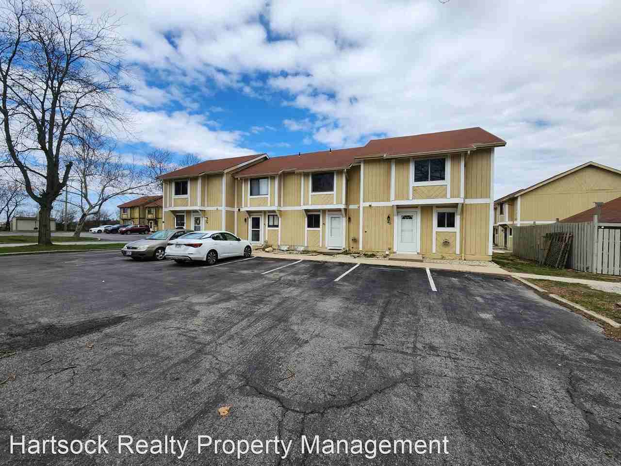 46 Greentree Cir - Photo 2 of 17