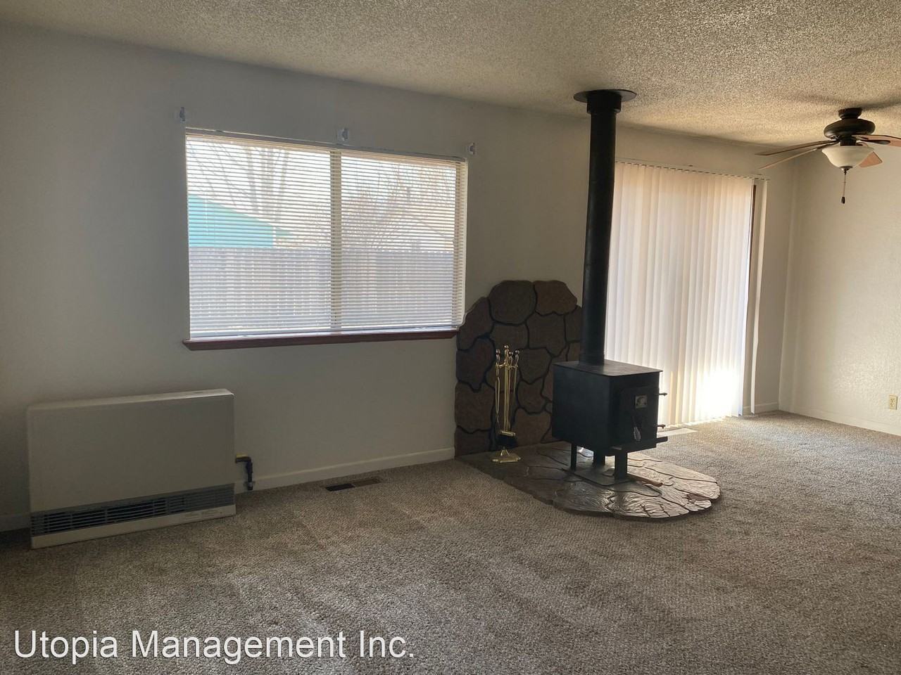 710-300 Lake Ave - Photo 2 of 13