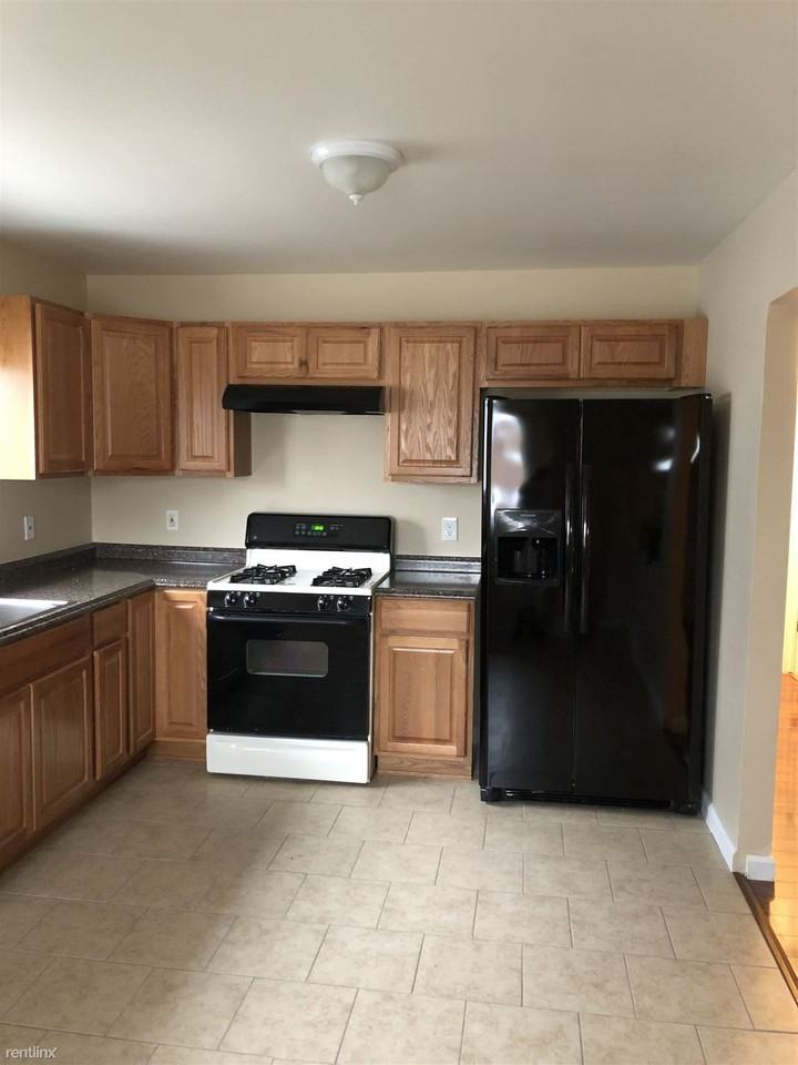 563 E Guthrie Ave - Photo 2 of 7
