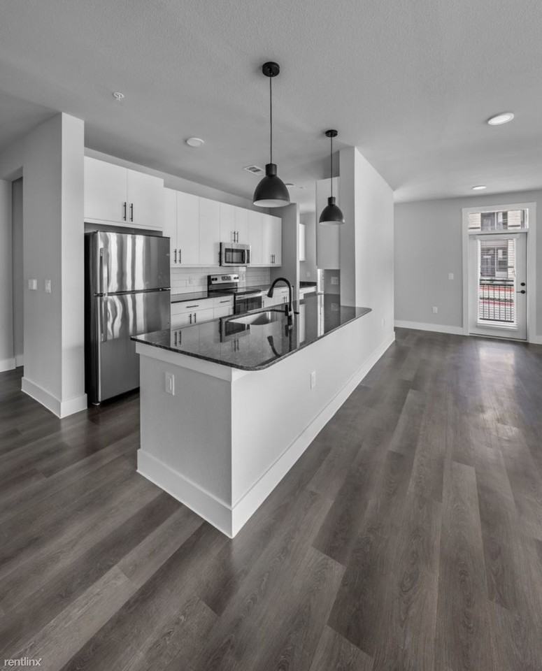 742 Union Place - Photo 2 of 6