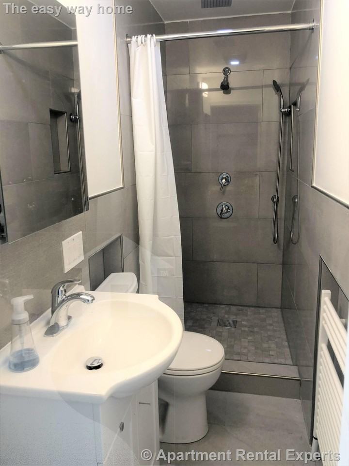 254 Windsor St #3R - Photo 7 of 12