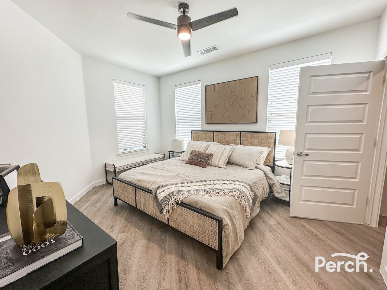 5206 WURZBACH - Photo 2 of 32