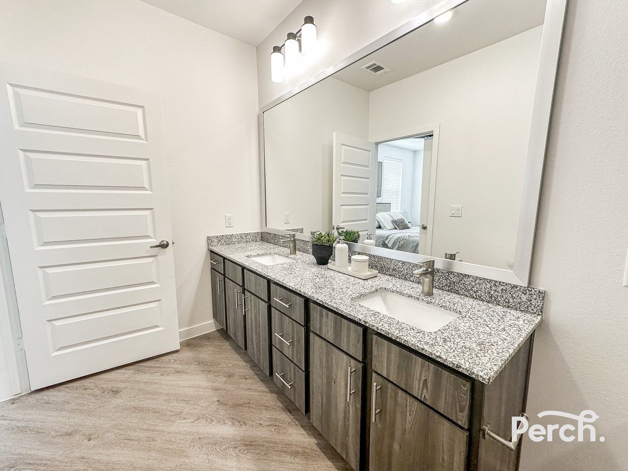 5206 WURZBACH - Photo 3 of 32