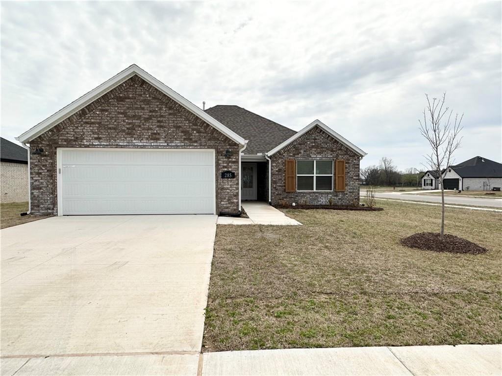 285 New York AVE, Farmington, AR 72730 4 Bedroom House for 2,100/month Zumper