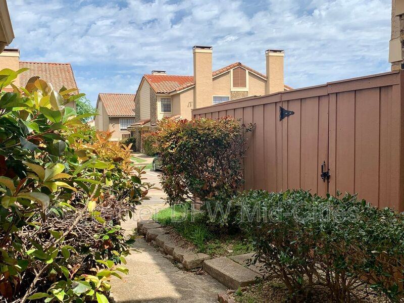 2623 Piedras - Photo 2 of 17