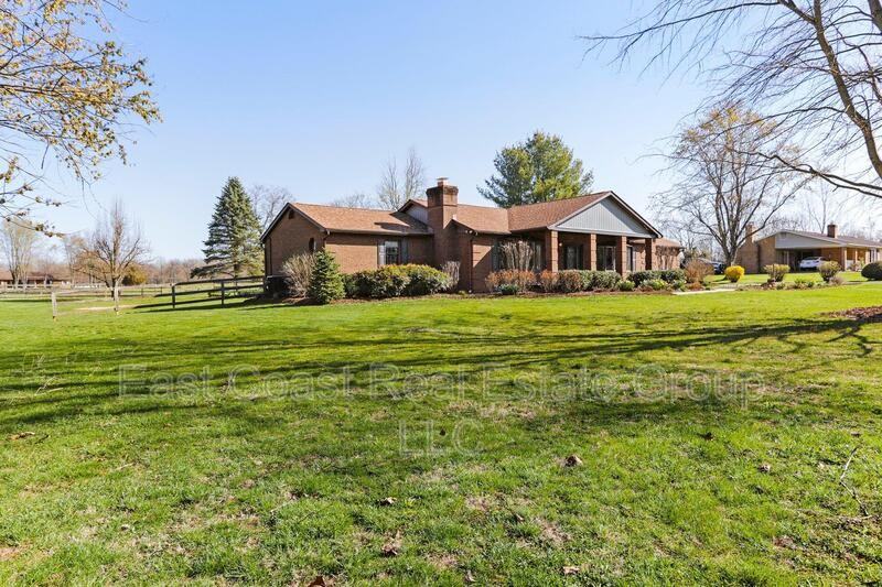16208 Woburn Rd - Photo 2 of 50