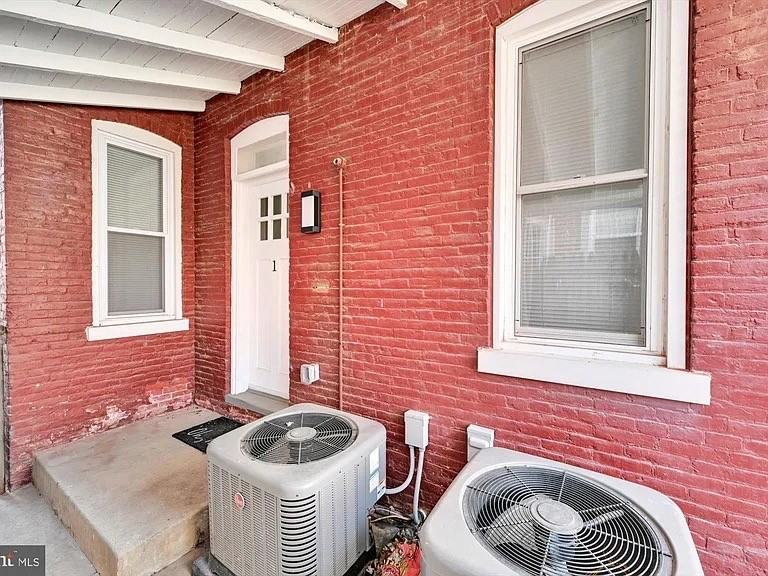 811 N Shippen St #1 - Photo 2 of 7