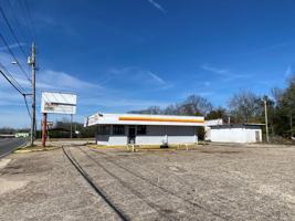 featured image of 854 N Oates St