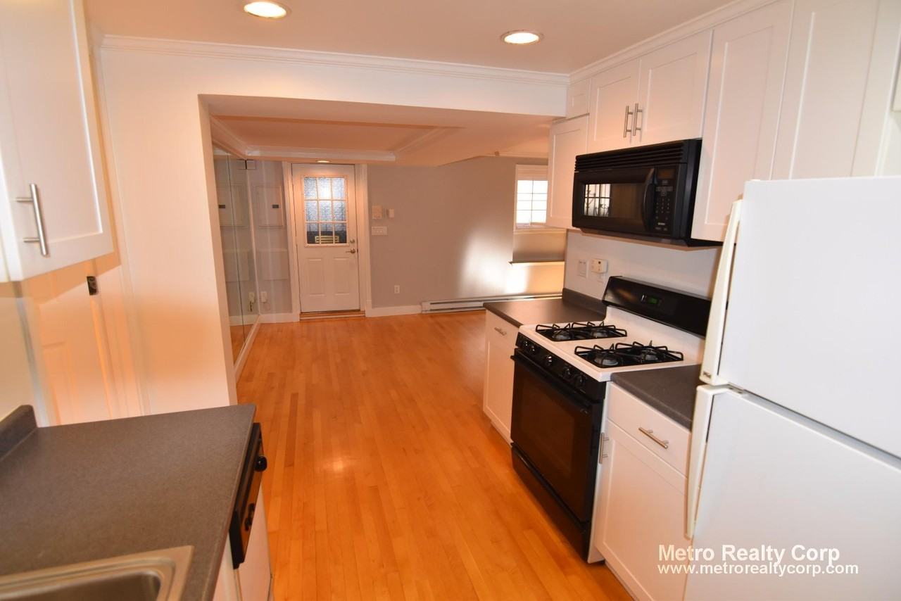 50 Summit Ave #B - Photo 2 of 14