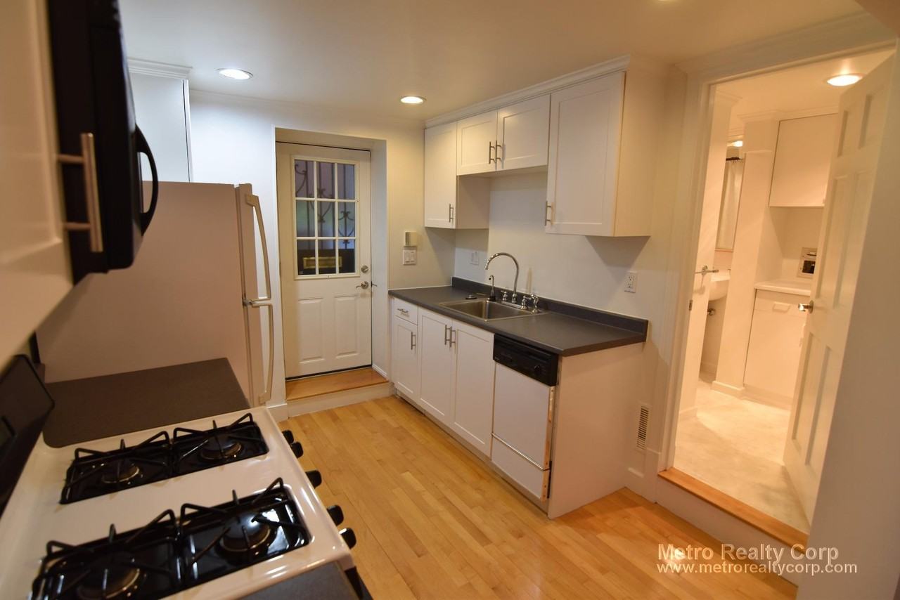 50 Summit Ave #B - Photo 4 of 14