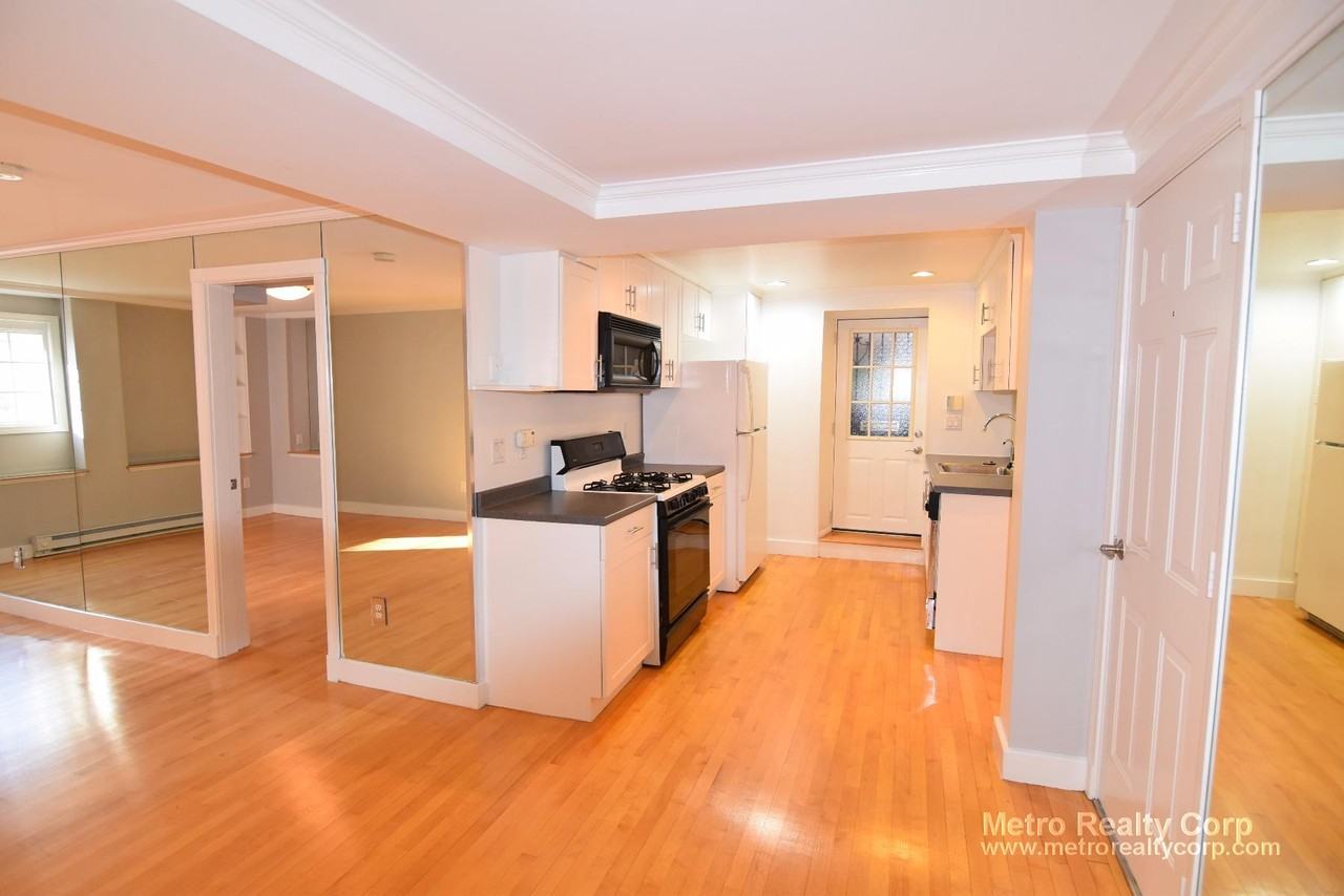 50 Summit Ave #B - Photo 6 of 14