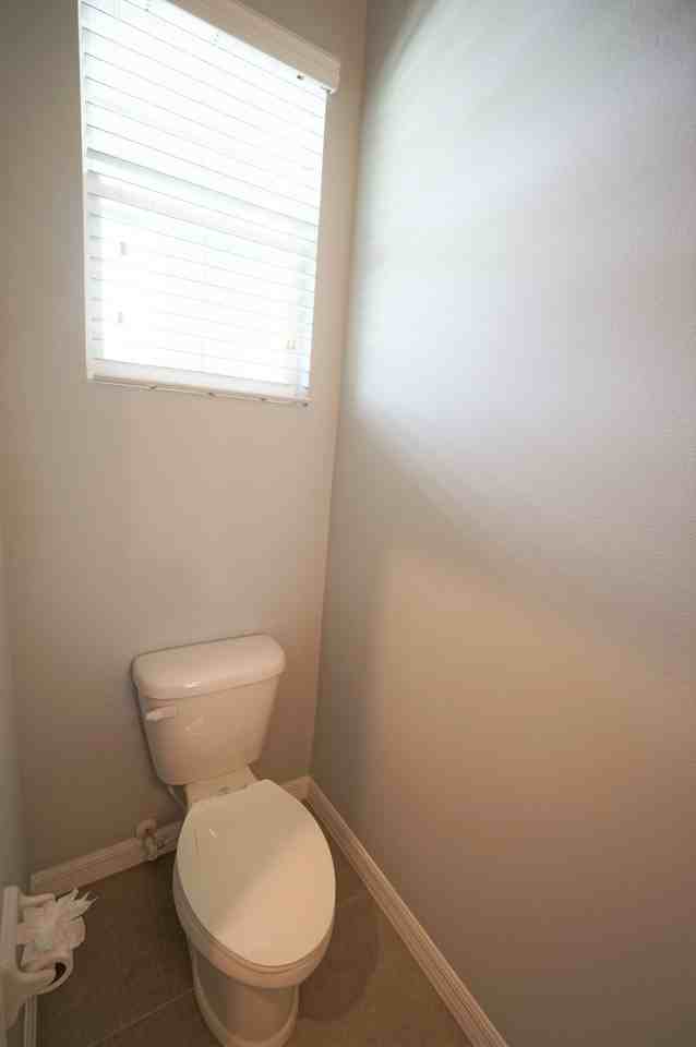 6911 Breezy Palm Dr - Photo 5 of 29