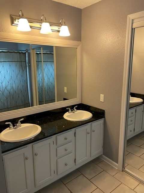 7102 Pine Bluffs Trl - Photo 6 of 14