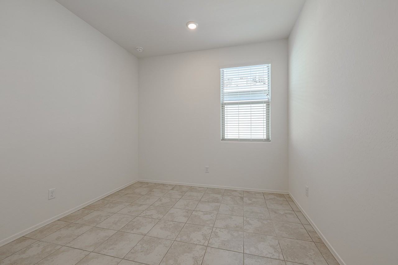 36506 W San Sisto Ave - Photo 3 of 25
