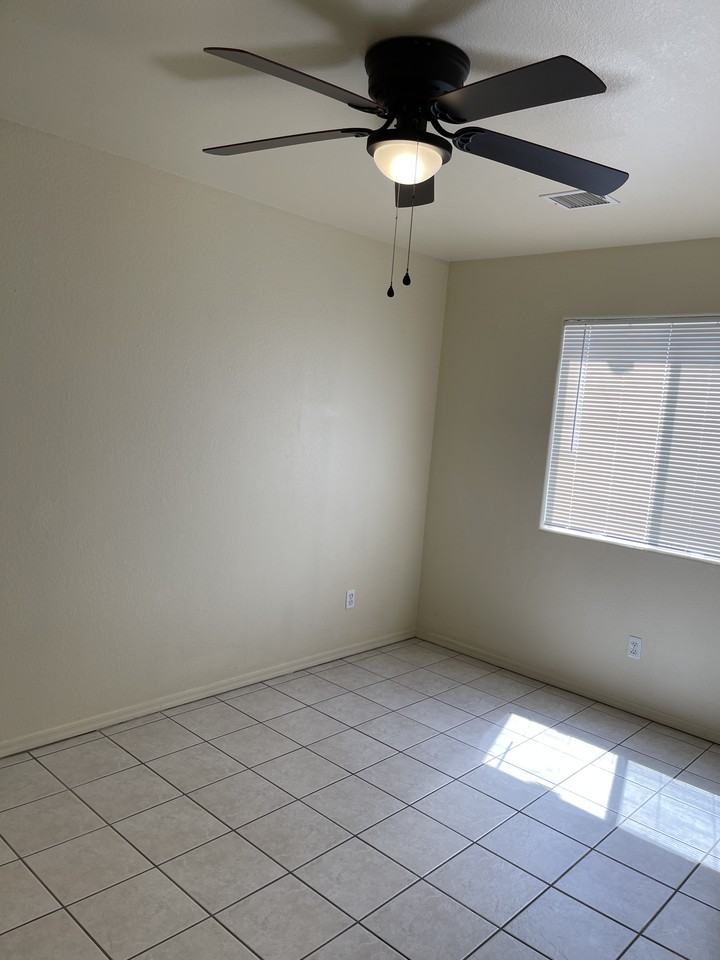 4040 N Montgomery Cir #3 - Photo 6 of 15