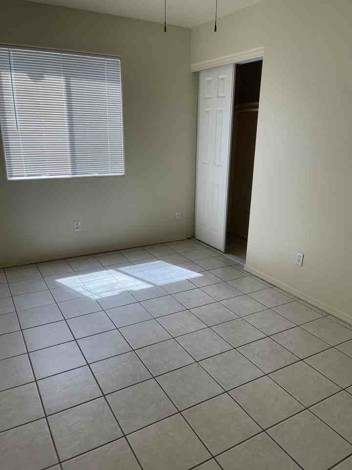 4040 N Montgomery Cir #3 - Photo 7 of 15