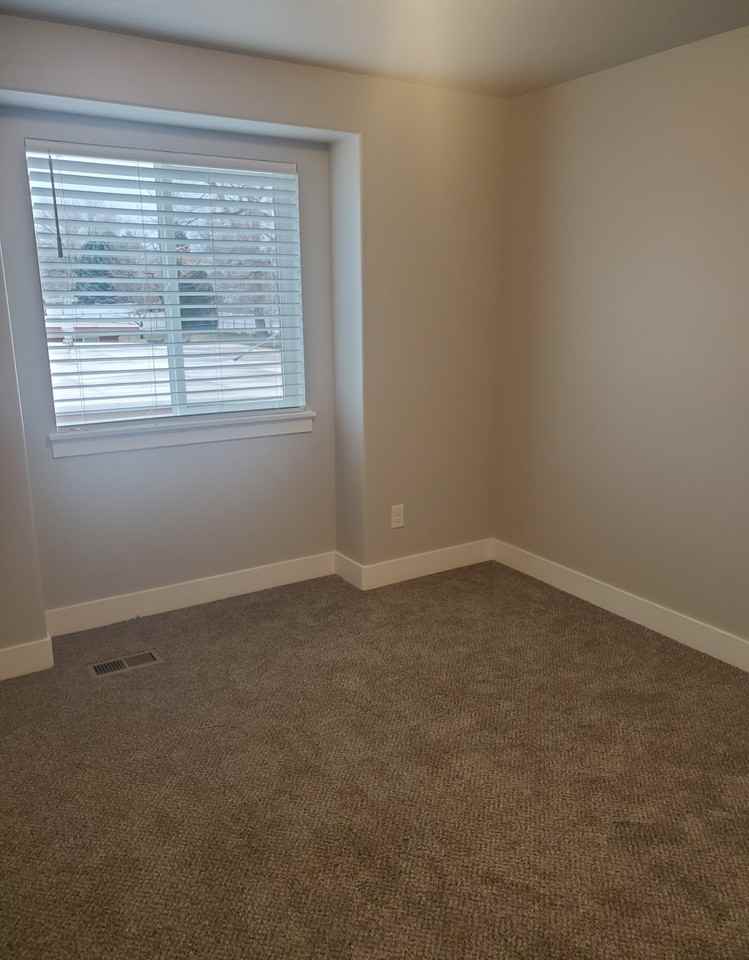 4924 Sw - Photo 5 of 9