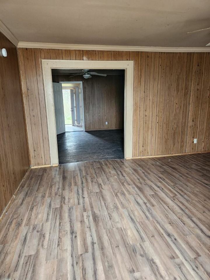 521 S 7th St - Photo 3 of 5
