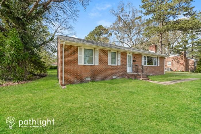 104 Bridge St - Photo 2 of 17