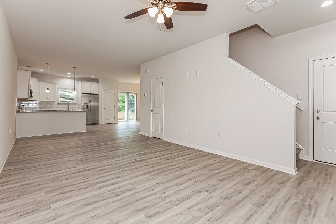 7823 Bellhaven Blvd - Photo 6 of 16