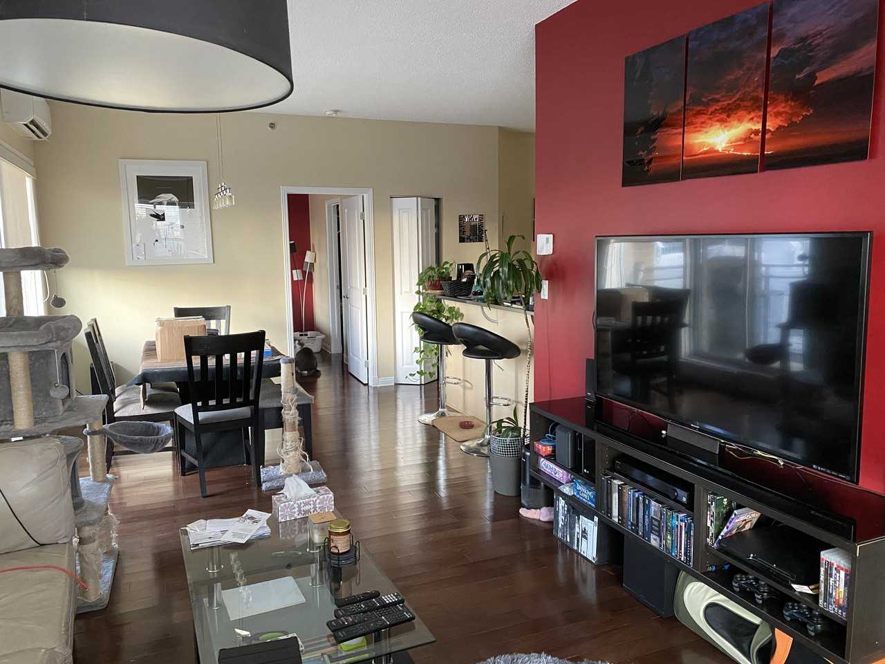 1280 Rue SaintJacques 1710, Montréal, QC H3C 0G1 2 Bedroom