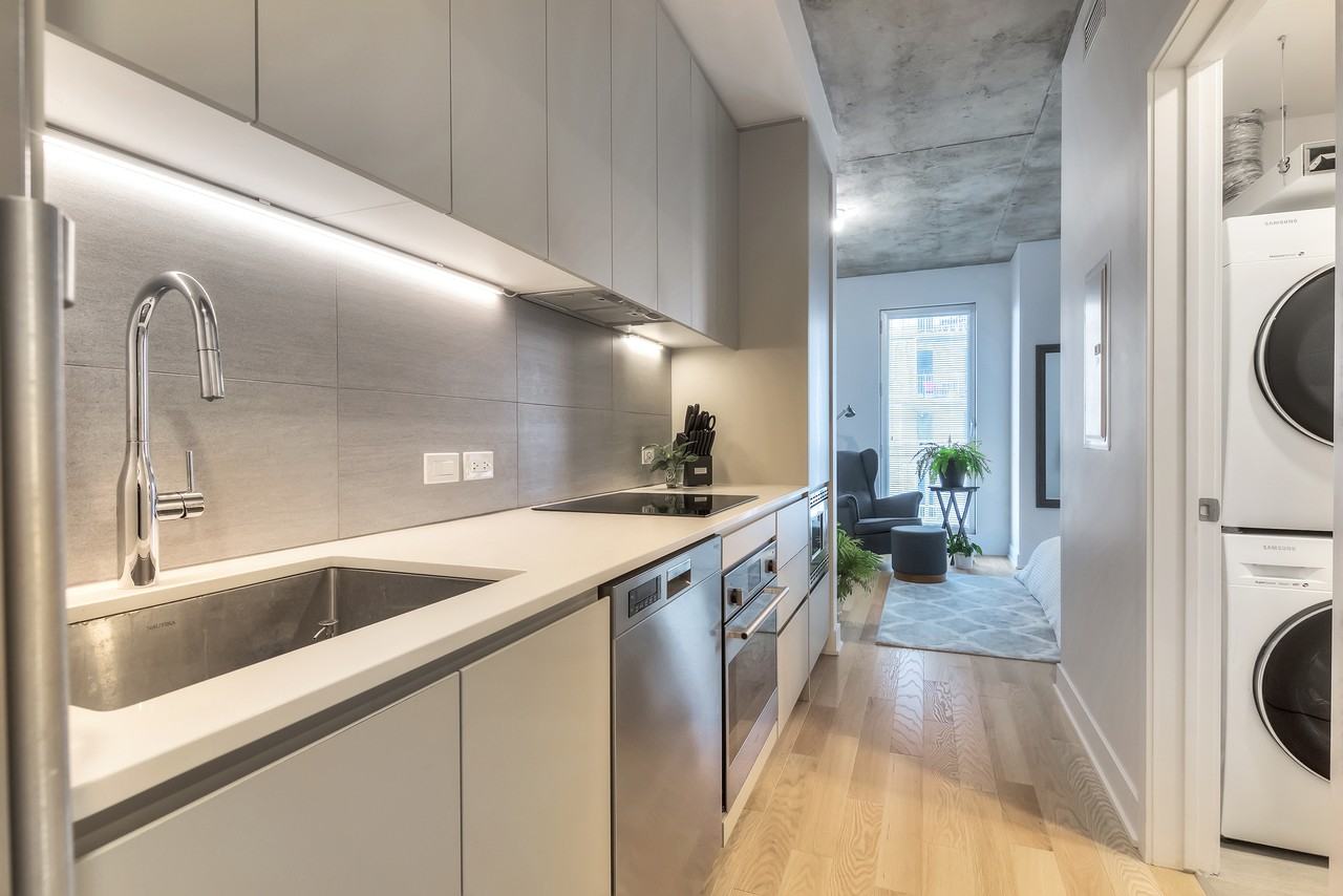 2300 Rue Tupper #1610