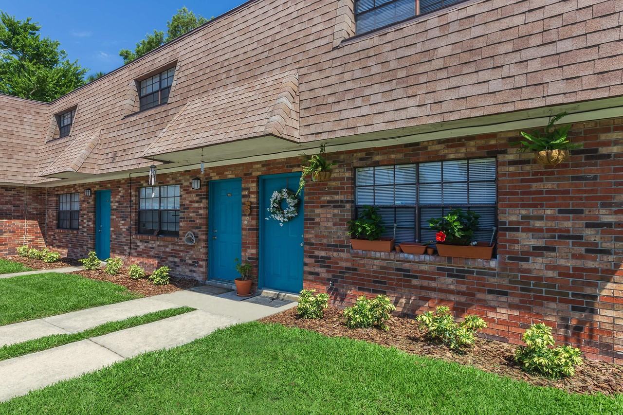 The Palms at Daytona Apartments 913 Catherine Ave, Holly Hill, FL