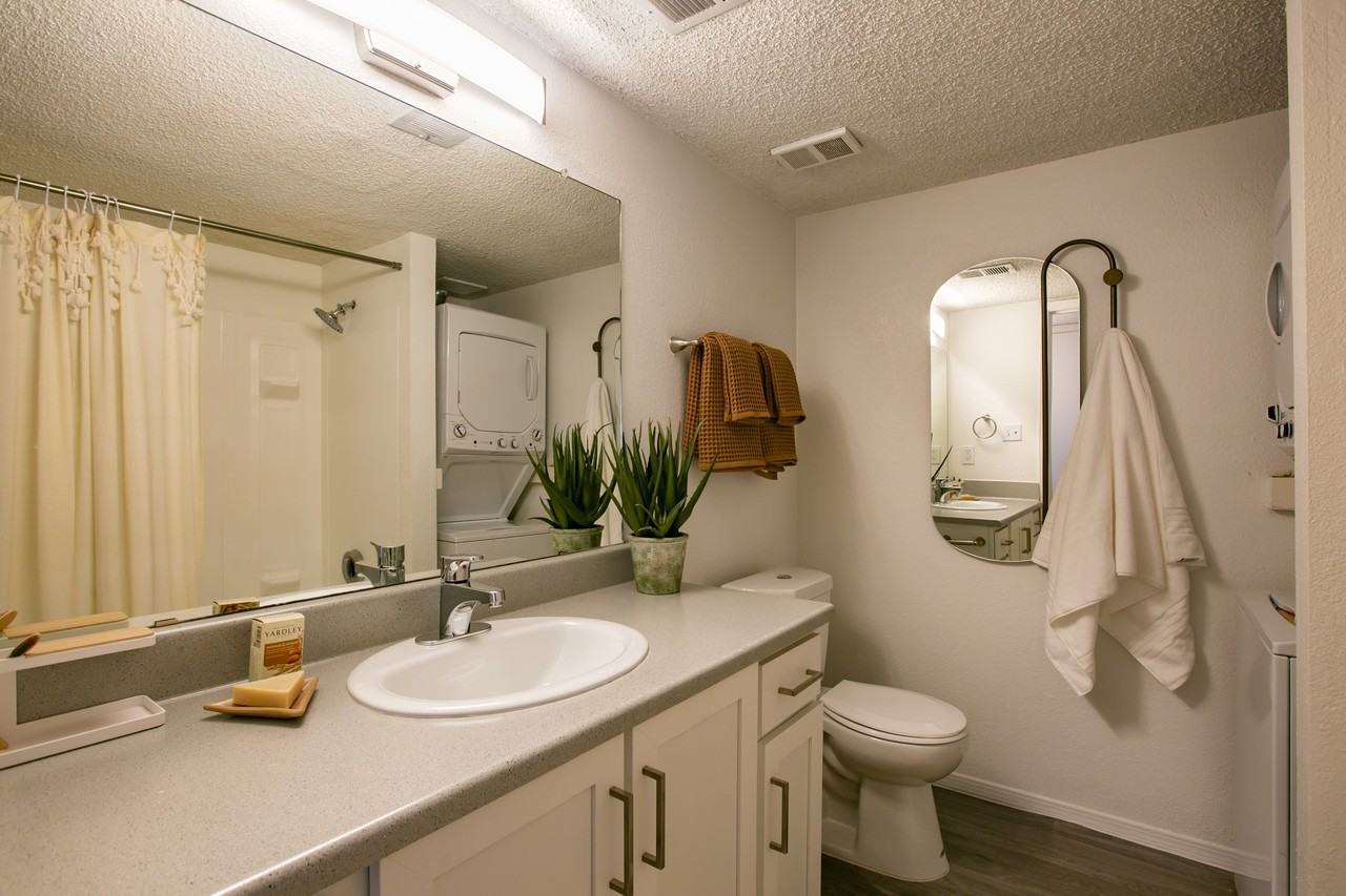 Aydan - Photo 7 of 35