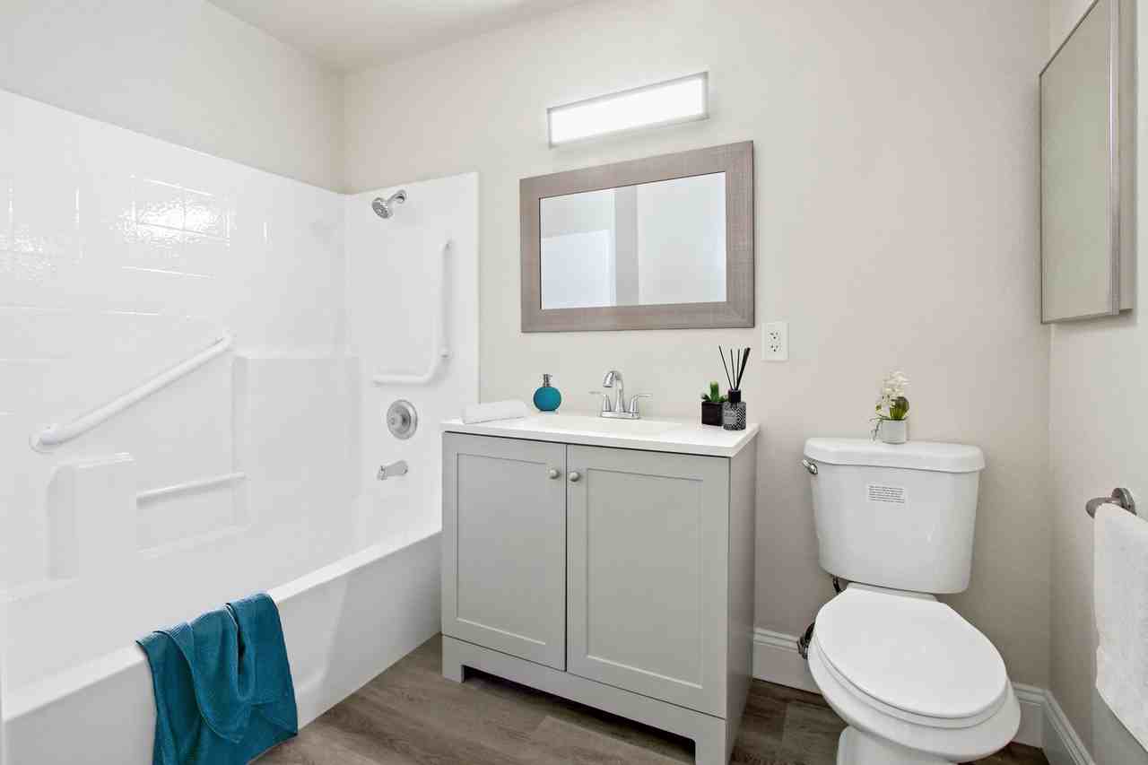 Hawaiian Terrace Senior Apartments - Photo 7 of 55