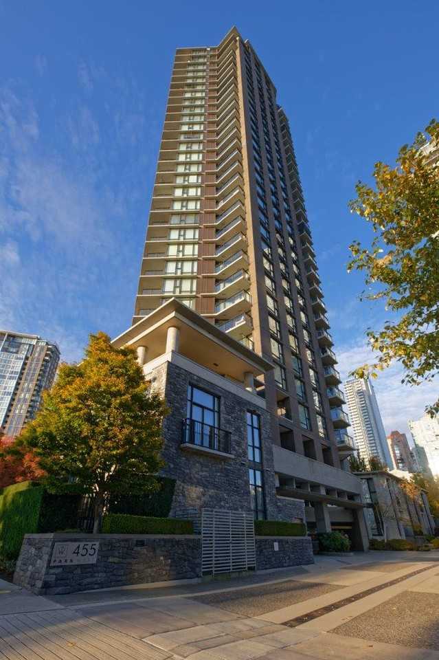 Beach Crescent & Richards St