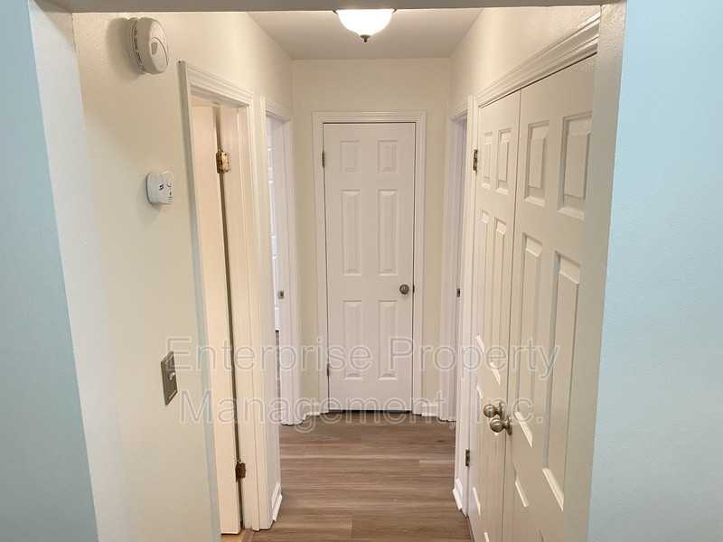 7125 Show Boat Ln - Photo 6 of 34
