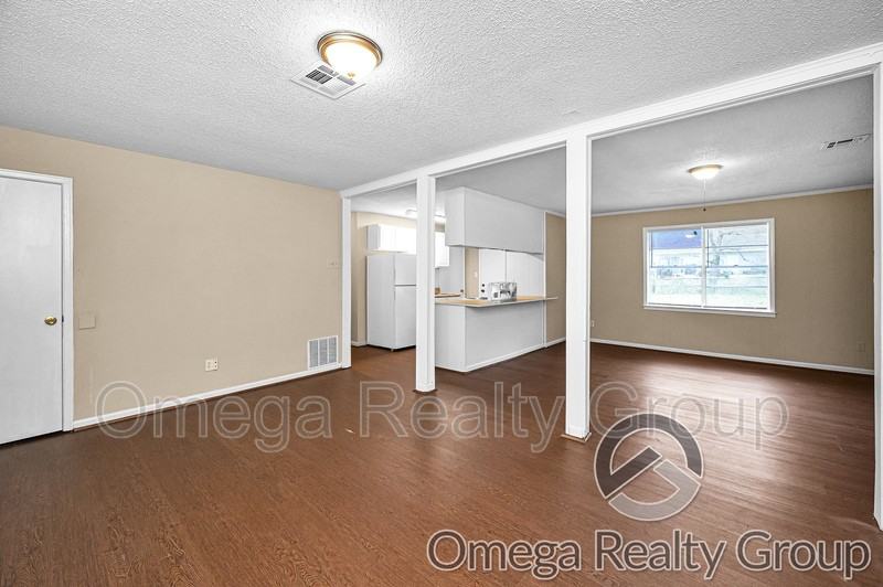 217 Clubview Dr - Photo 7 of 27