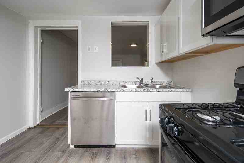 1130 1st St - Photo 3 of 27