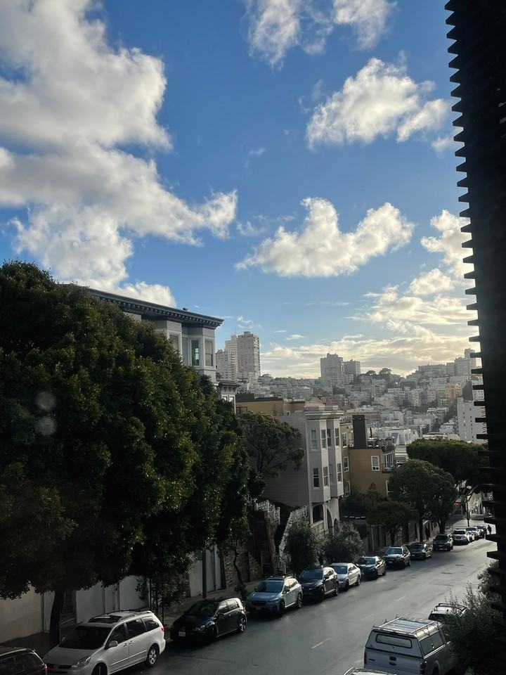 408 Lombard St - Photo 6 of 35