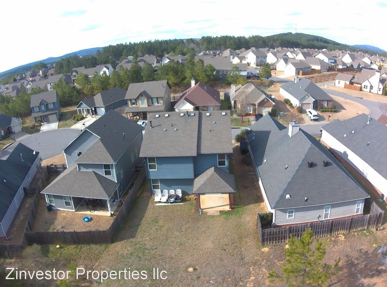 1069 Crawford Ct - Photo 3 of 37