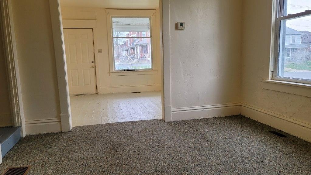 517 E Broadway St #517 - Photo 2 of 22