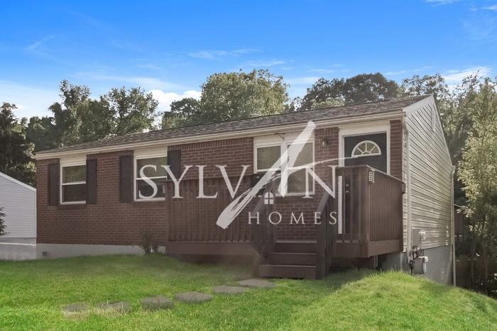 456 Billy Dr - Photo 2 of 11