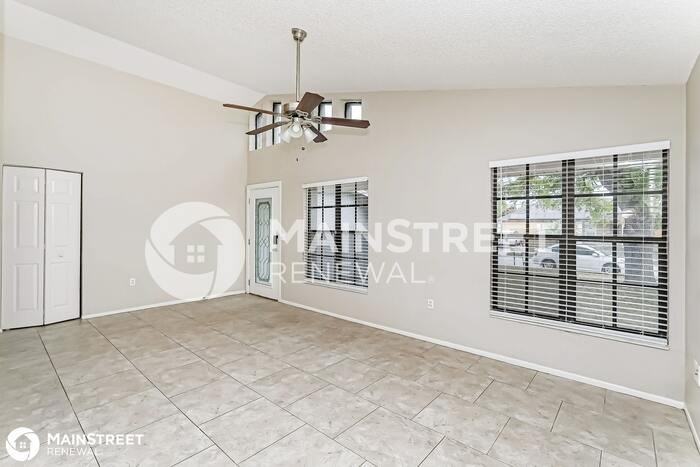 1232 Fuchsia Dr - Photo 3 of 17