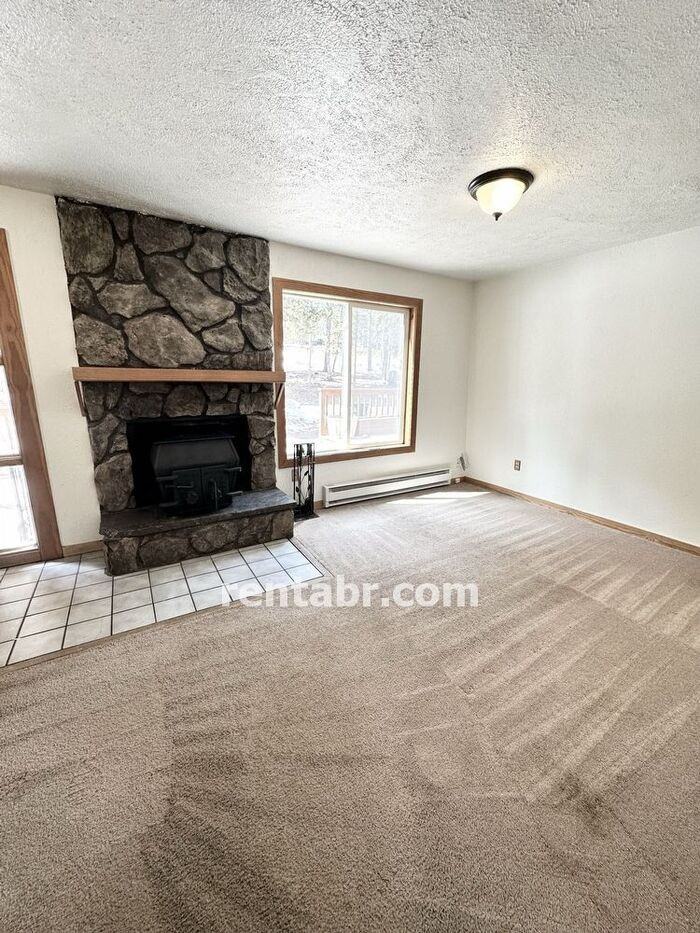52 Atlantis Dr - Photo 3 of 21